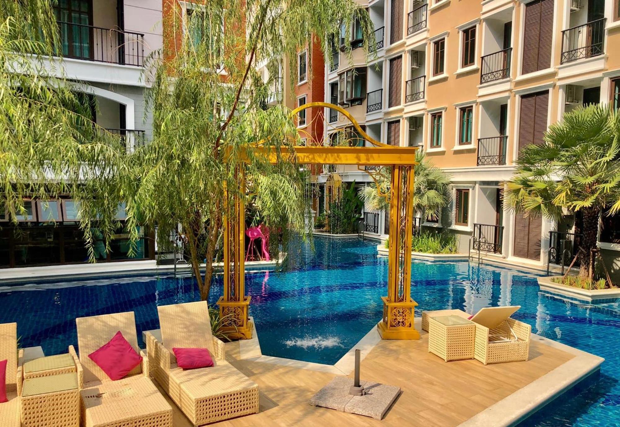Espana Resort Jomtien Beach Pattaya Ngoại thất bức ảnh