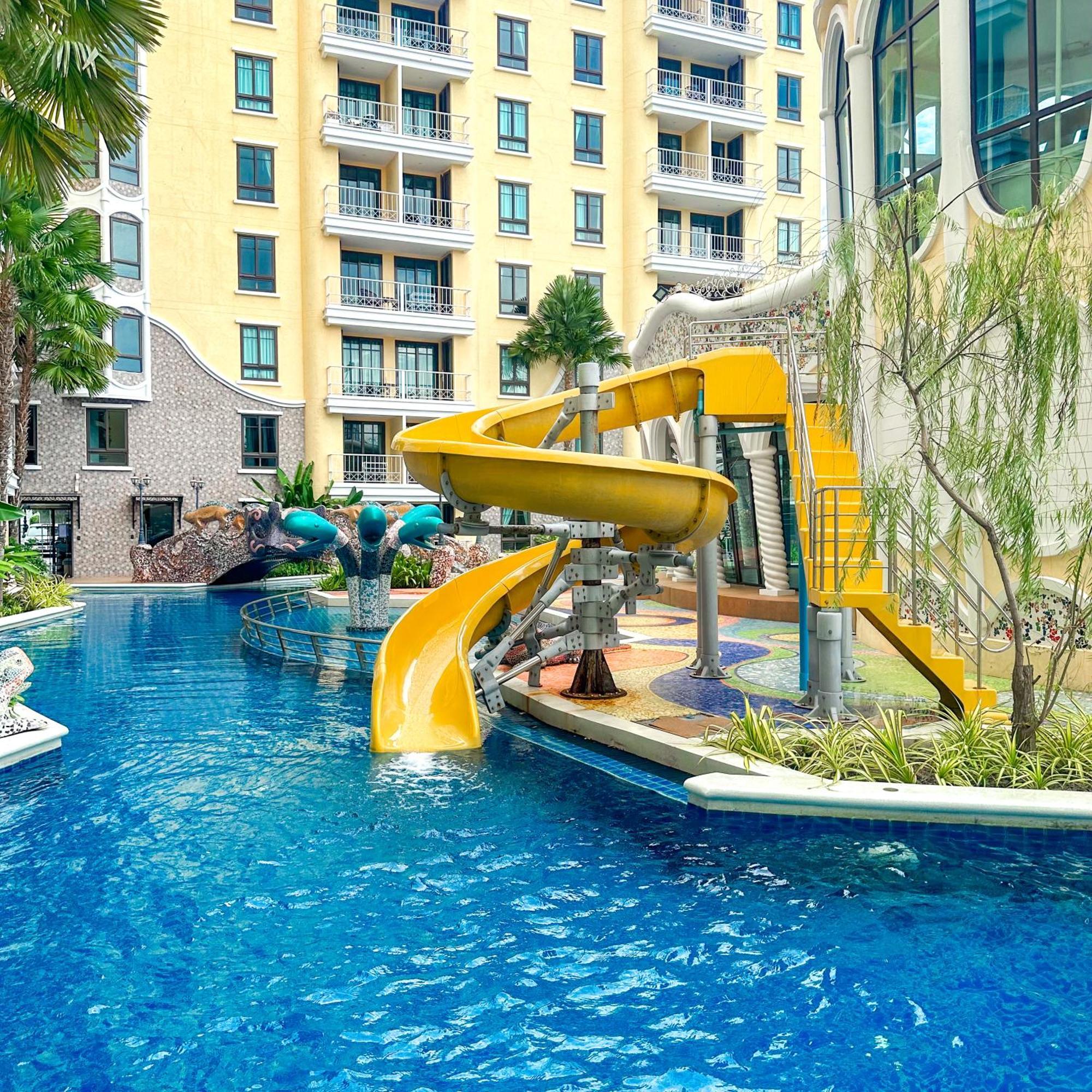 Espana Resort Jomtien Beach Pattaya Ngoại thất bức ảnh