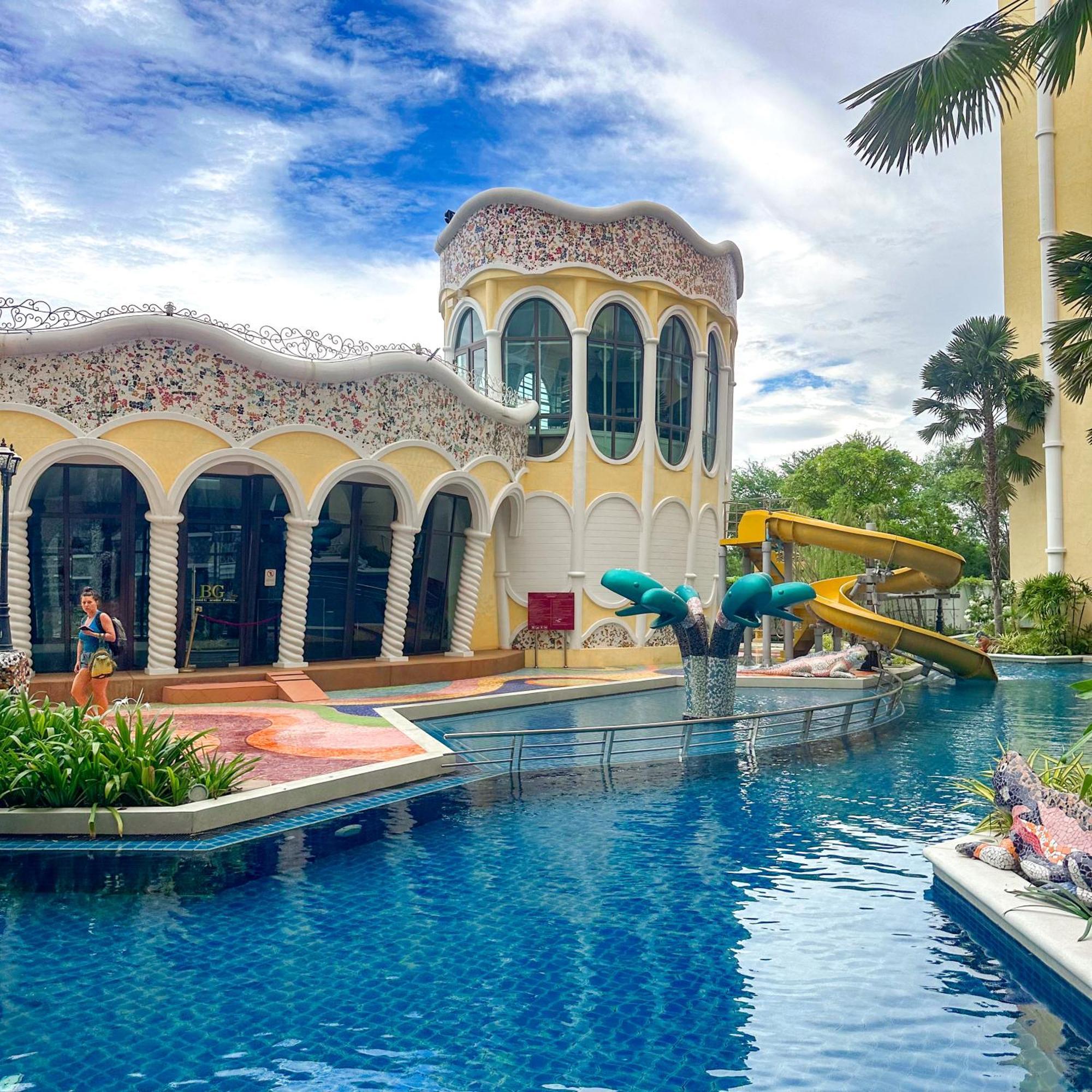 Espana Resort Jomtien Beach Pattaya Ngoại thất bức ảnh