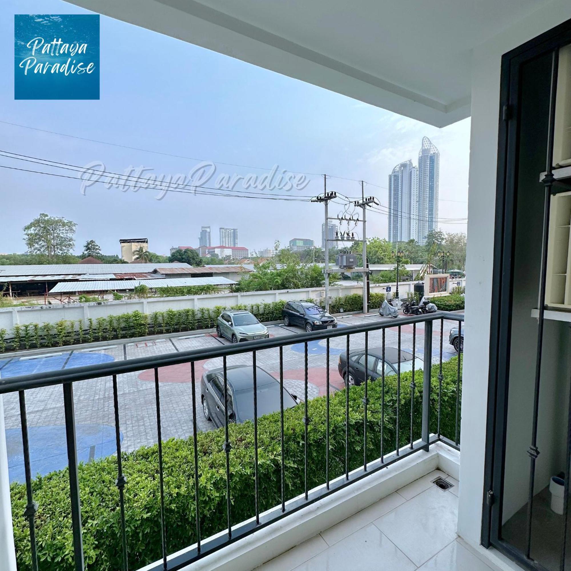 Espana Resort Jomtien Beach Pattaya Ngoại thất bức ảnh