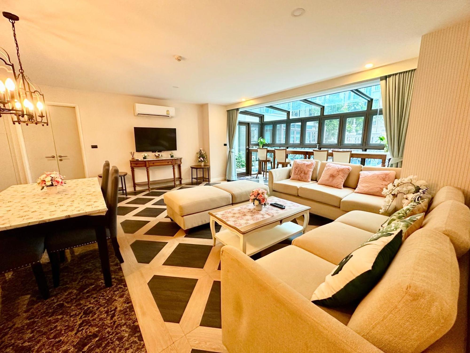 Espana Resort Jomtien Beach Pattaya Ngoại thất bức ảnh